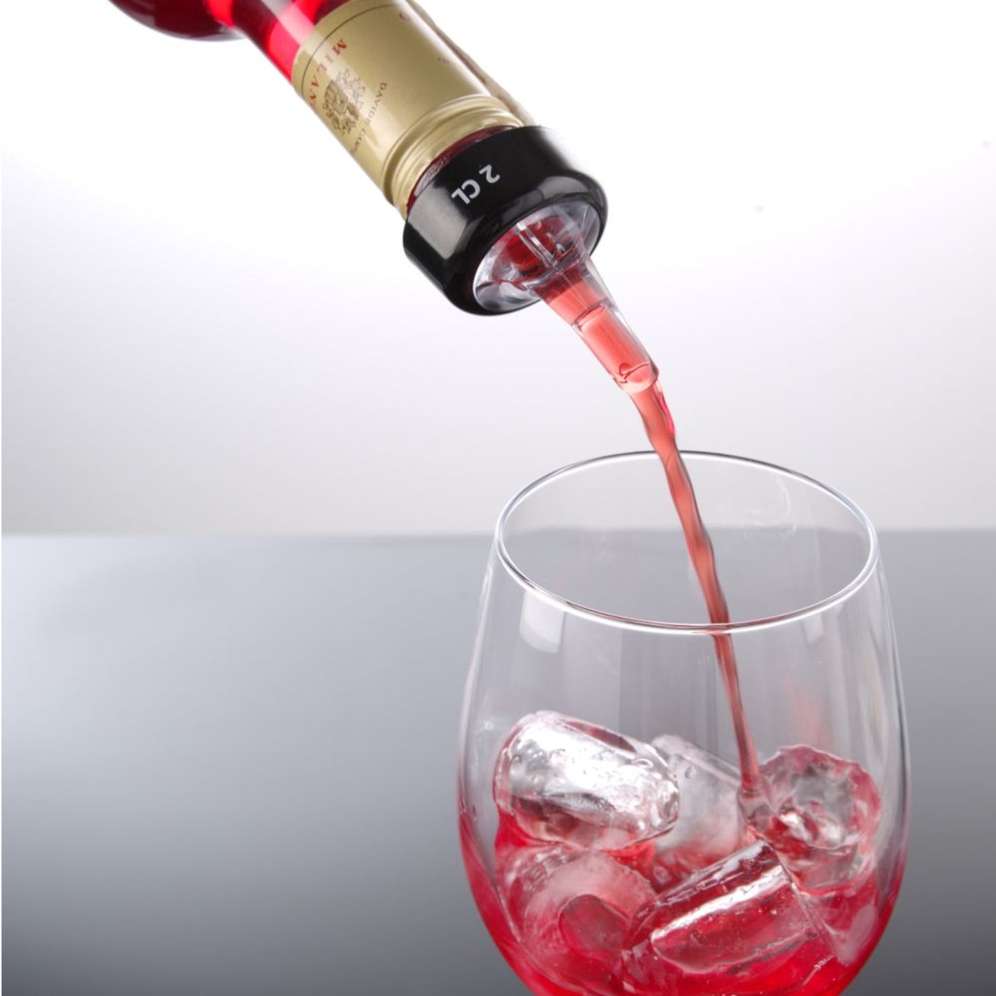 Barware – Bartender dispenser pourer for bottles with a ball - Carlat