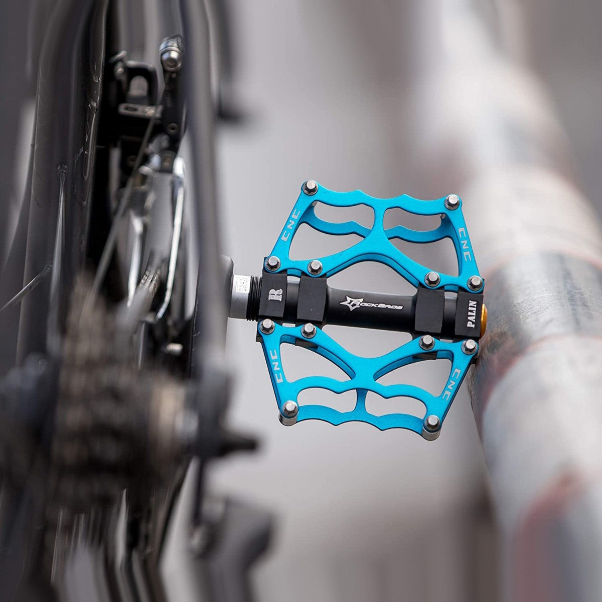 Bicycle Parts – Anti-slip MTB bicycle pedal set, blue - Carlat