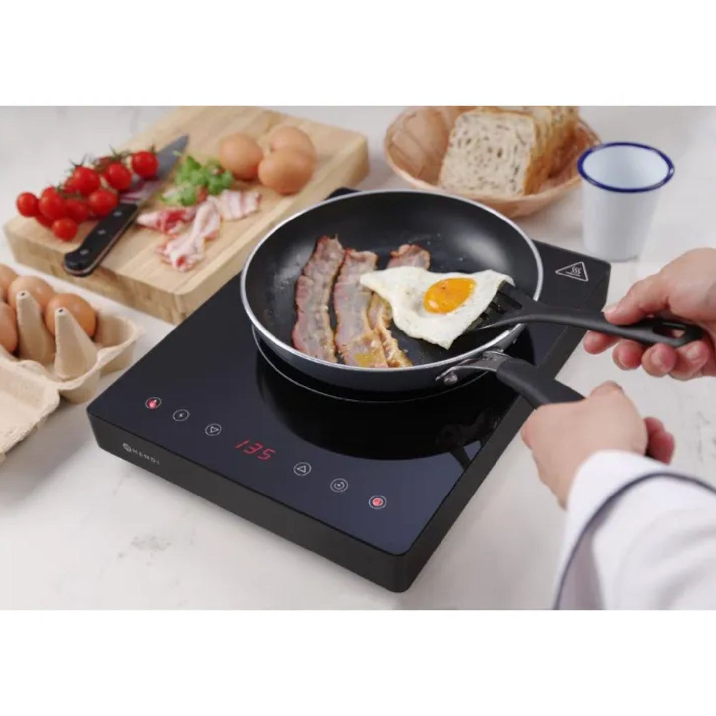 Cooktops – Portable induction cooker with touch panel, 1 Black - Carlat