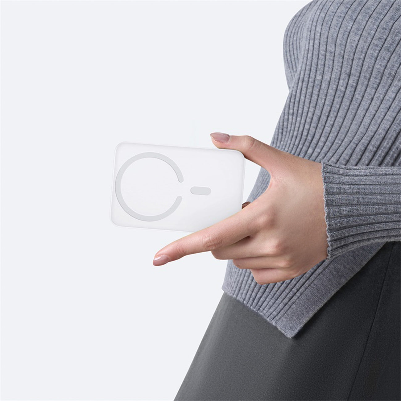 EnerFill FM11 10000mAh 22.5W MagSafe wireless powerbank with 30cm USB-C cable - white - Carlat