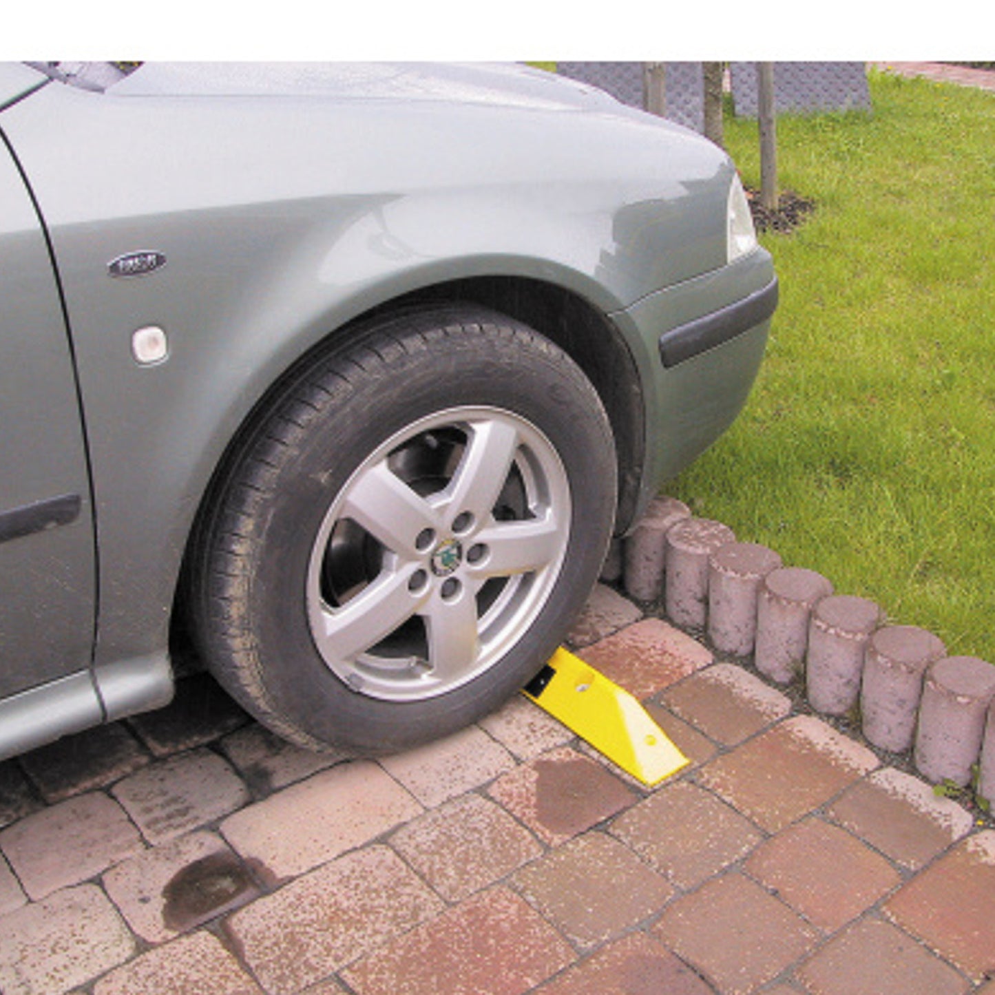 Tools – Car STOP parking separator, yellow - Carlat