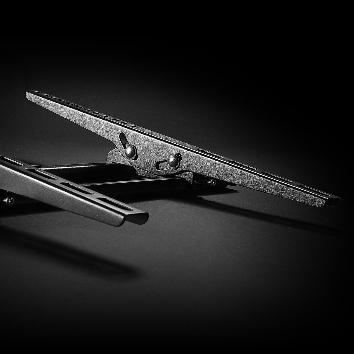 Cabletech Universal Wall Mount for LED TVs (32–55") with Vertical Adjustment – image 8
