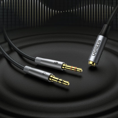 UGREEN AUX cable distributor 3.5 mm female for headphones and male microphone 20cm black – image 3