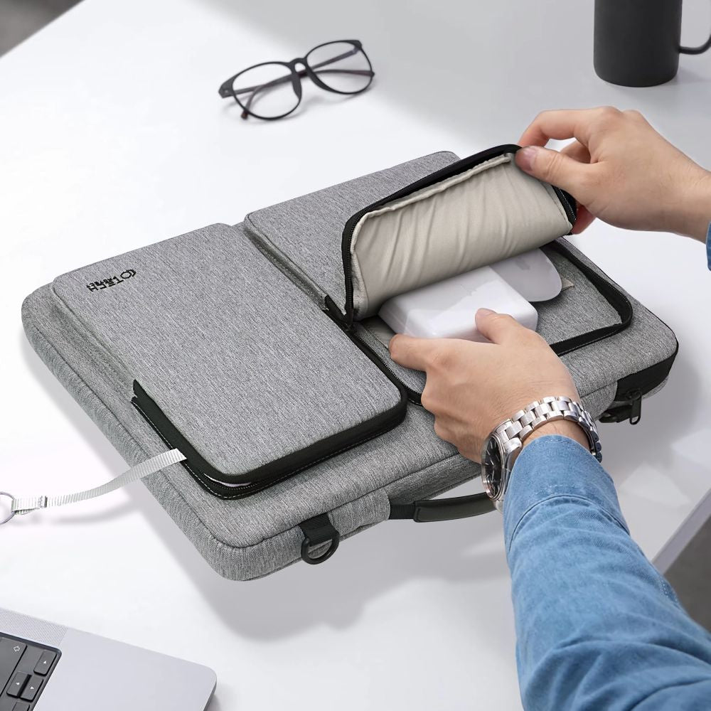 Tech-Protect Defender Bag case for a 15-16" laptop - gray – image 10