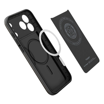 SPIGEN Protective case for iPhone 17 Pro Thin Fit MagSafe - black – image 7