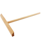 Spatula for distribution of dough to pancakes