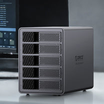 9858T3 disk array with Thunderbolt 3 for 5 2.5'' / 3.5'' SATA HDD / SSD drives - gray - Carlat