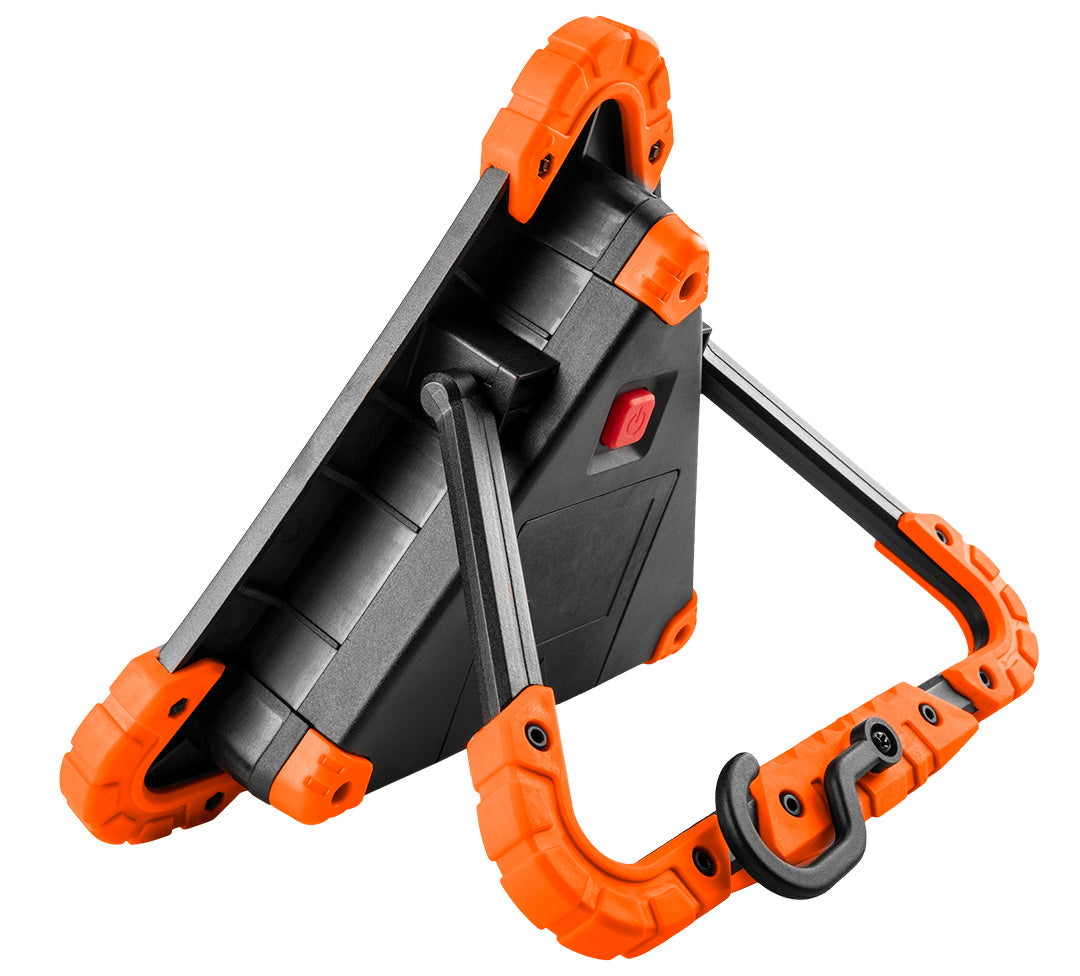 NEO TOOLS Camping (camping) – Battery lamp + warning triangle 2 in 1 – image 5