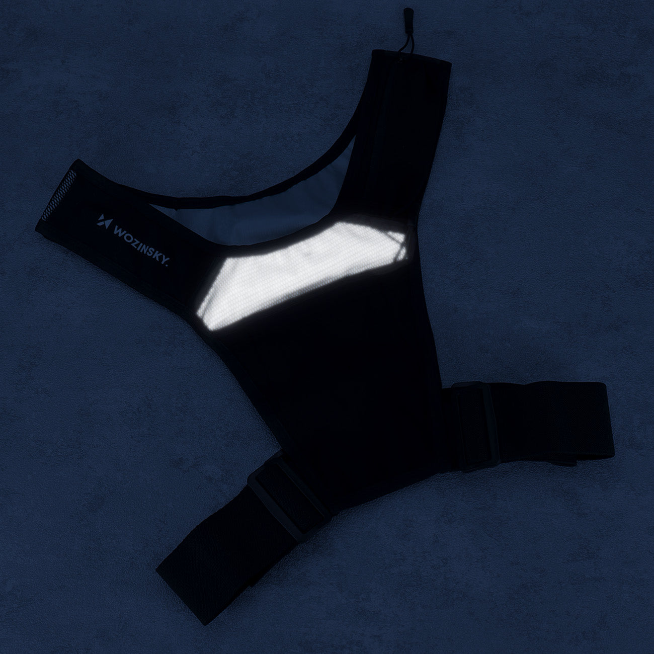 Activewear – Reflective running vest with pockets - black - Carlat