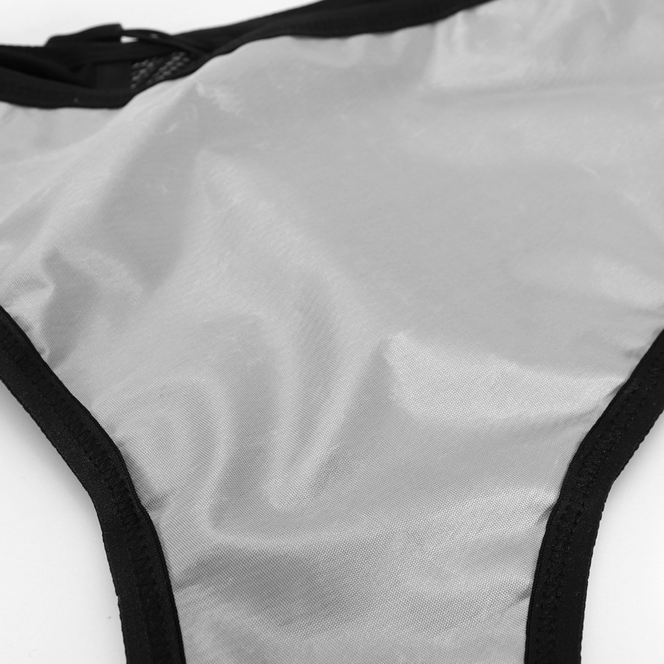 Activewear – Reflective running vest with pockets - black - Carlat