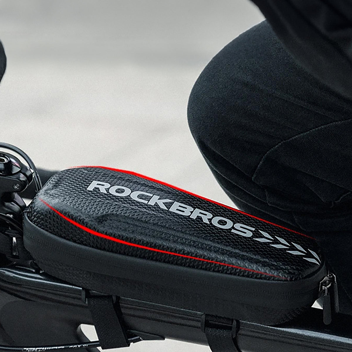 Bicycle Bags & Panniers – Bicycle bag attached