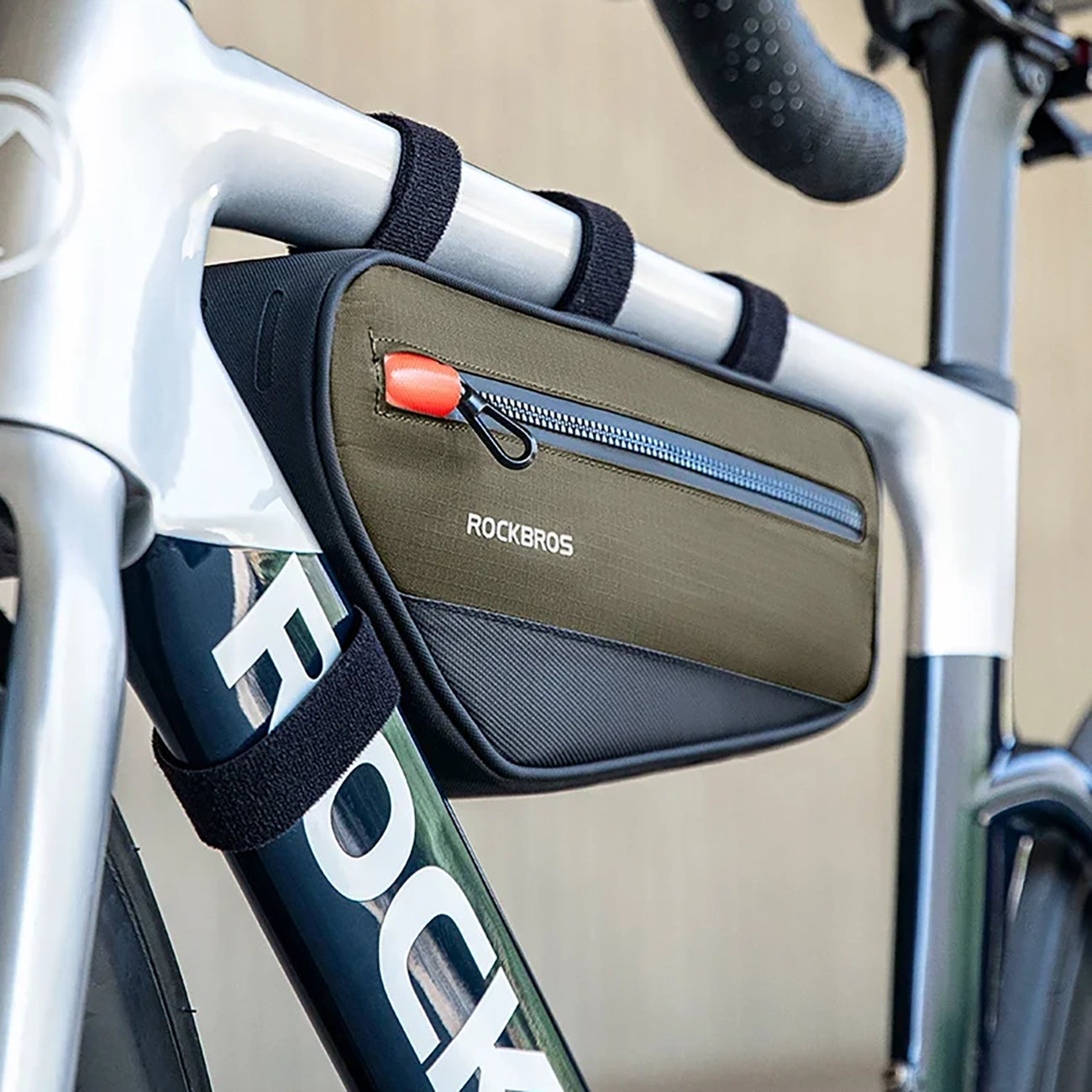 Bicycle Bags & Panniers – Bicycle bag for a bicycle - Carlat