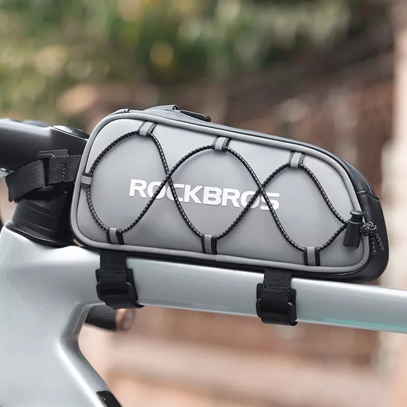 Bicycle Bags & Panniers – Bicycle pannier bag attached to - Carlat
