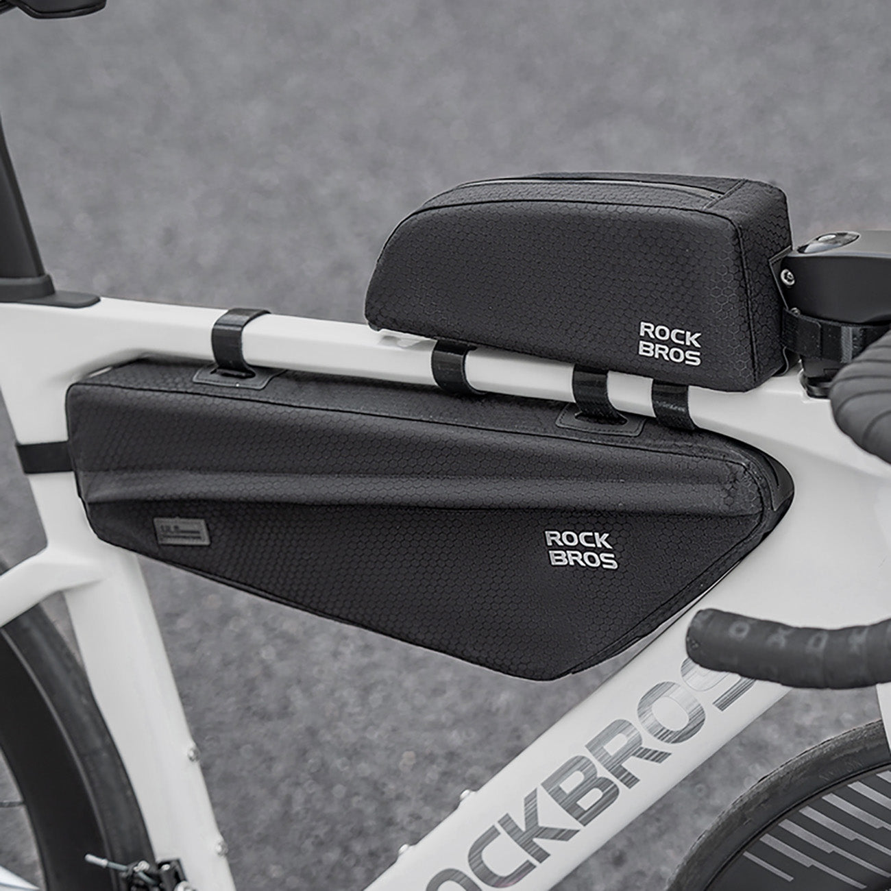 Bicycle Bags & Panniers – Bicycle pannier bag attached to - Carlat