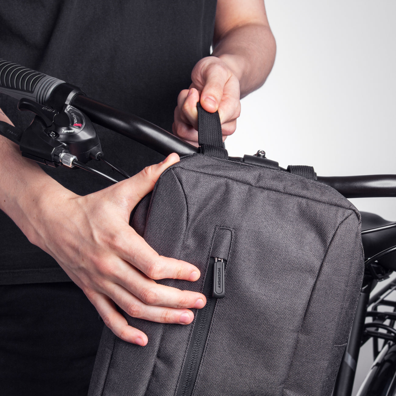 Bicycle Bags & Panniers – Gray bicycle bag for a - Carlat