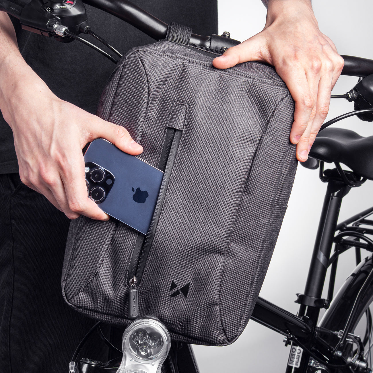Bicycle Bags & Panniers – Gray bicycle bag for a - Carlat