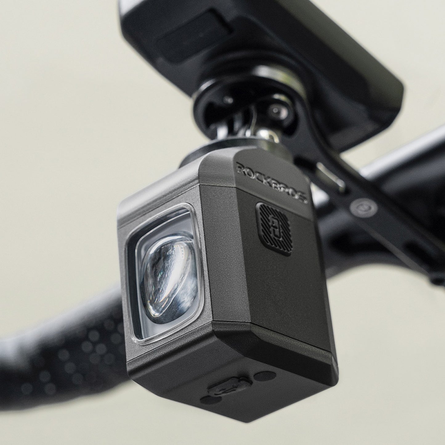 Bicycle Parts – Rechargeable front bicycle light with remote control - Carlat