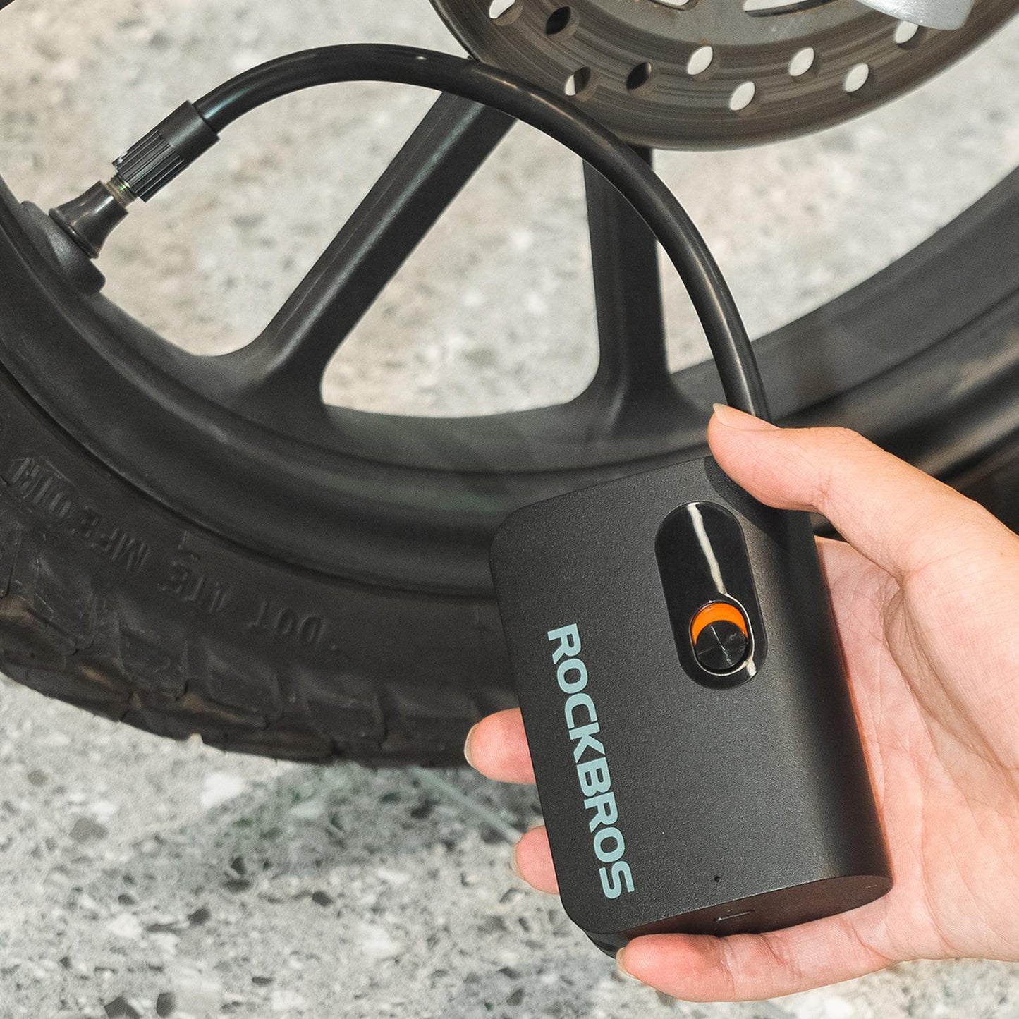 Bicycle Parts – Schrader USB-C 70 psi cordless tire compressor - Carlat