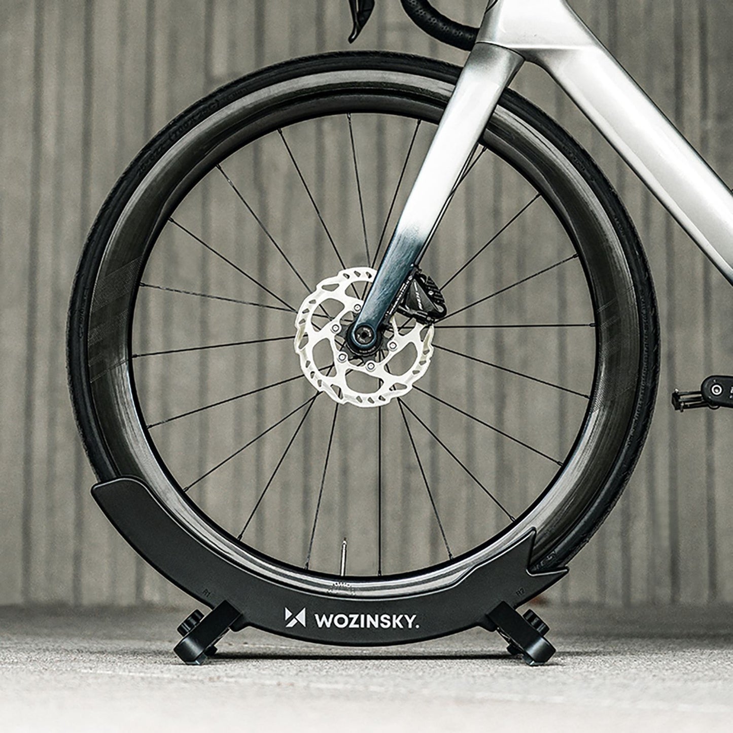 Bicycle Parts – Stable service bicycle stand for a bicycle - Carlat