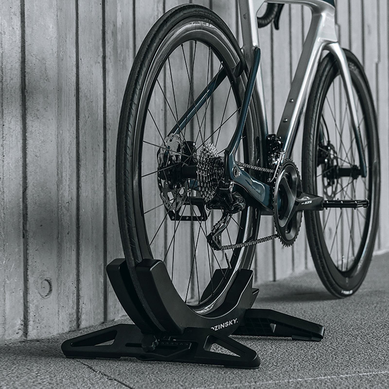 Bicycle Parts – Stable service bicycle stand for a bicycle - Carlat