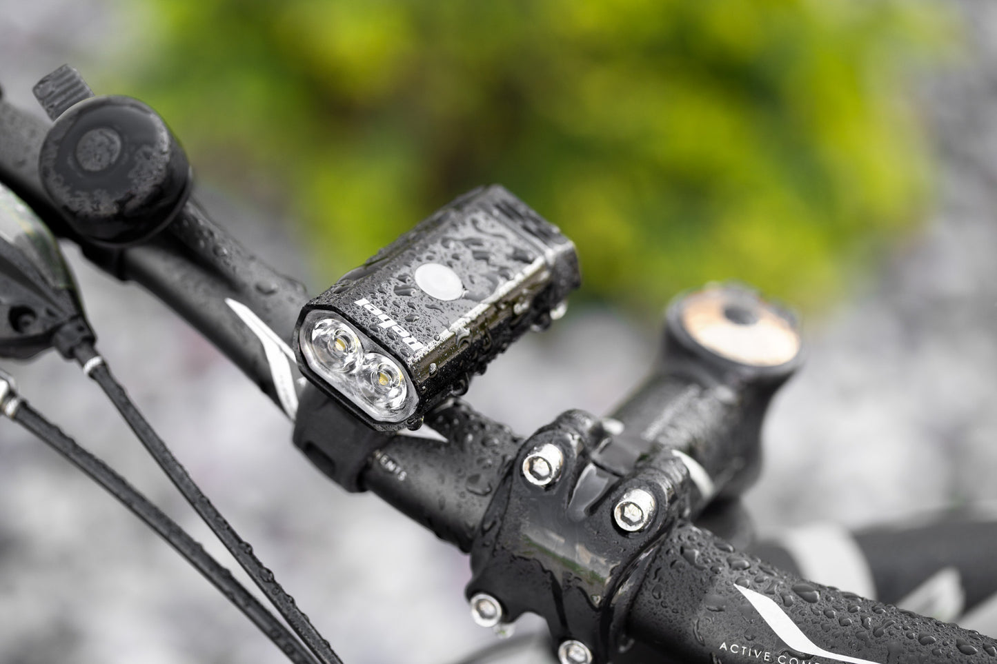 Rebel Bicycle parts and accessories – Rechargeable front bicycle lamp – image 5