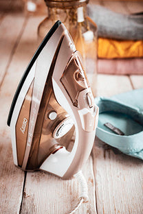 CAMRY CR 5018 Steam Iron, 3000 W, ceramic soleplate, powerful steam burst 75 g/min, continuous steam 40 g/min, vertical ironing, auto-off, anti-drip, anti-calc, 320-ml tank, – image 11