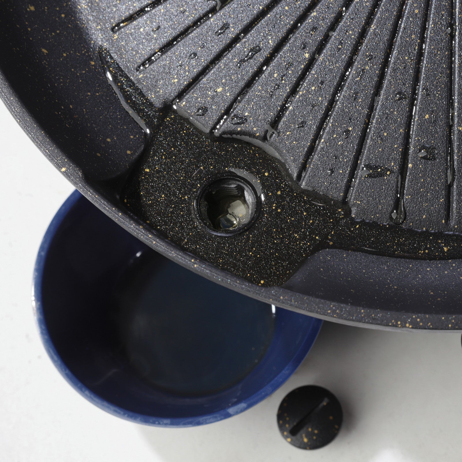 Camping Cookware & Dinnerware – Grill grate and grill pan - Carlat