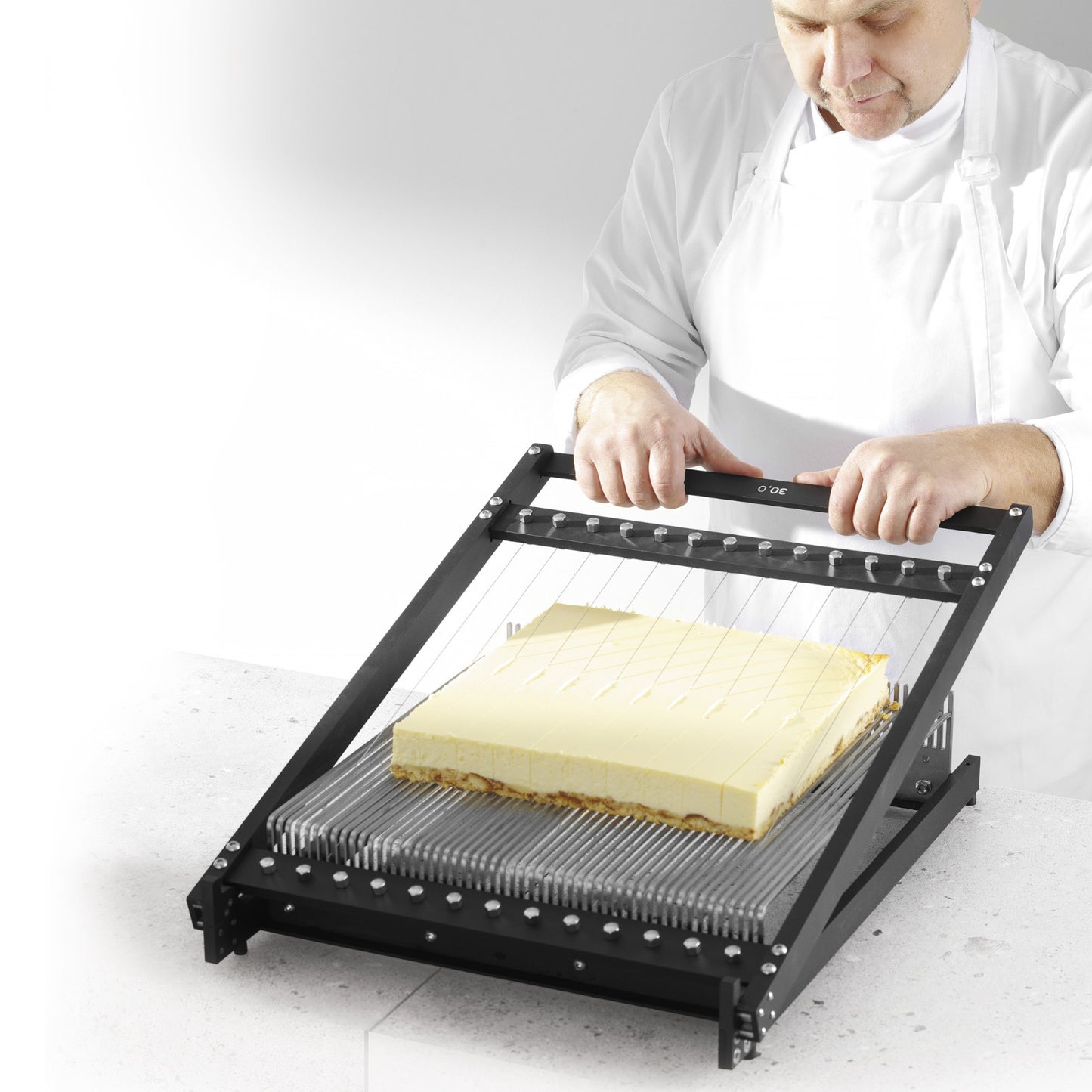 Candy & Chocolate – Confectionery guitar, manual cake slicer, 3 - Carlat