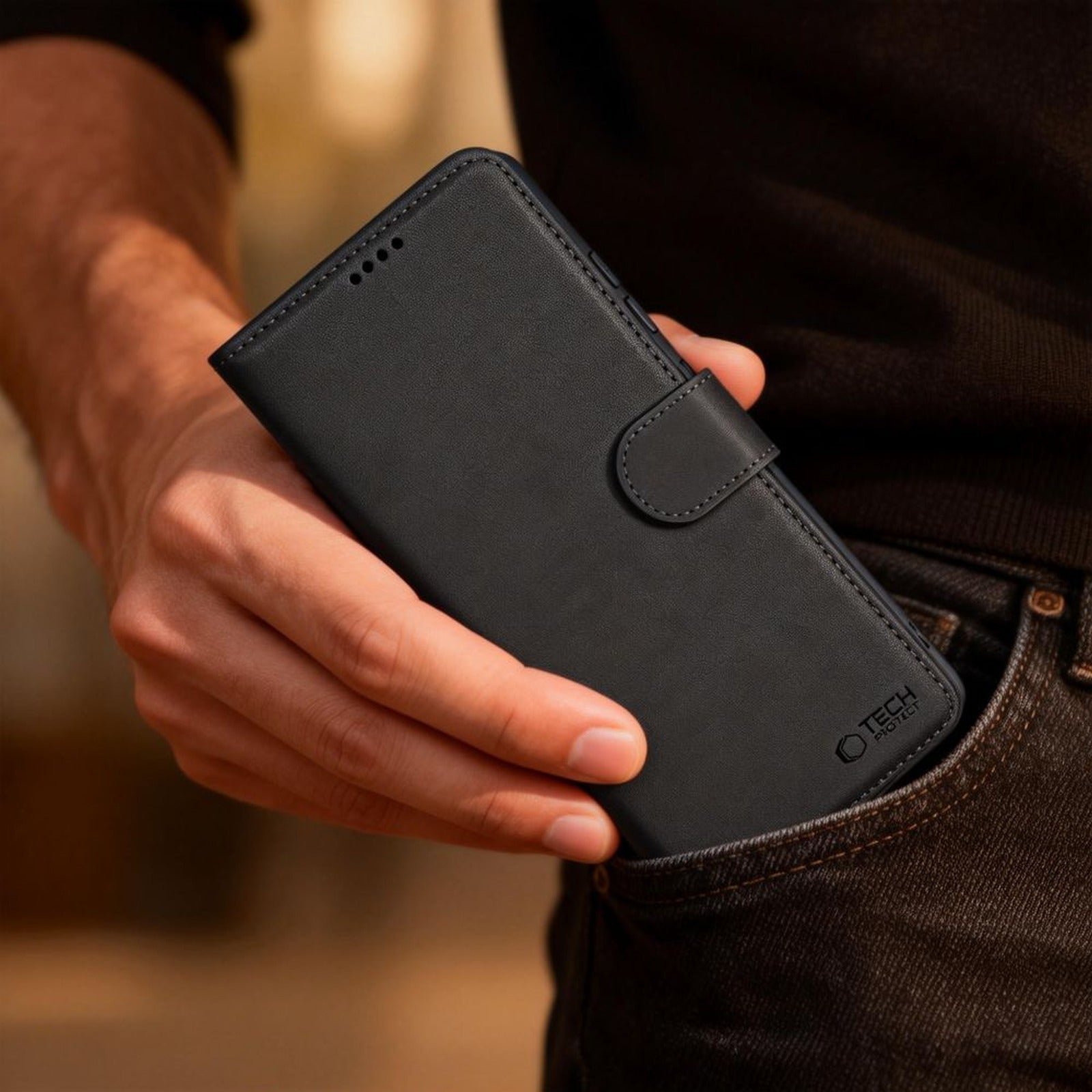 Case cover for Motorola Edge 70 5G Wallet - black - Carlat