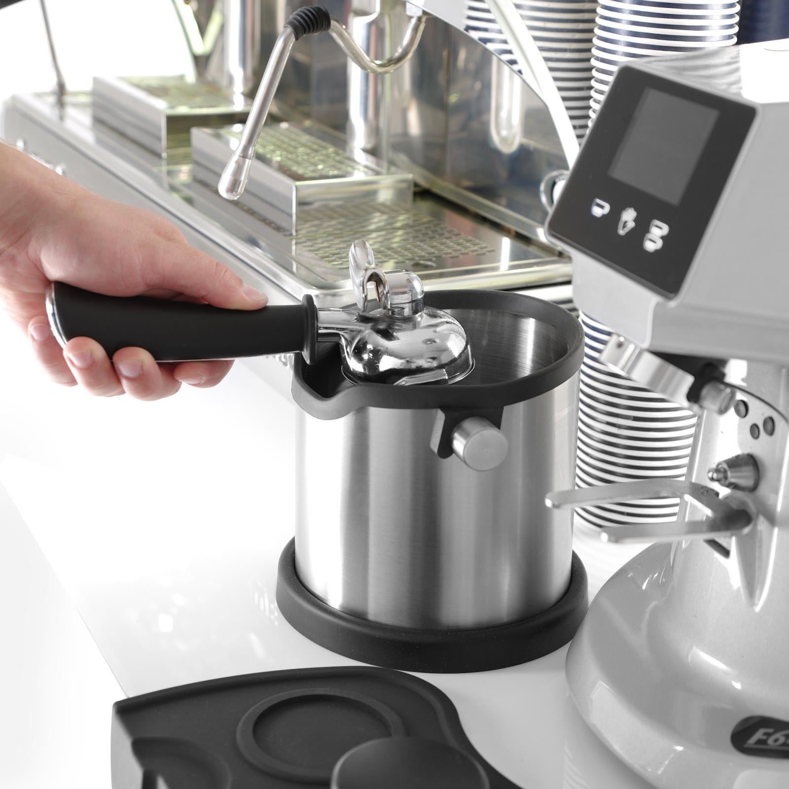 Coffee Grinders – Round steel container for coffee grounds - Carlat