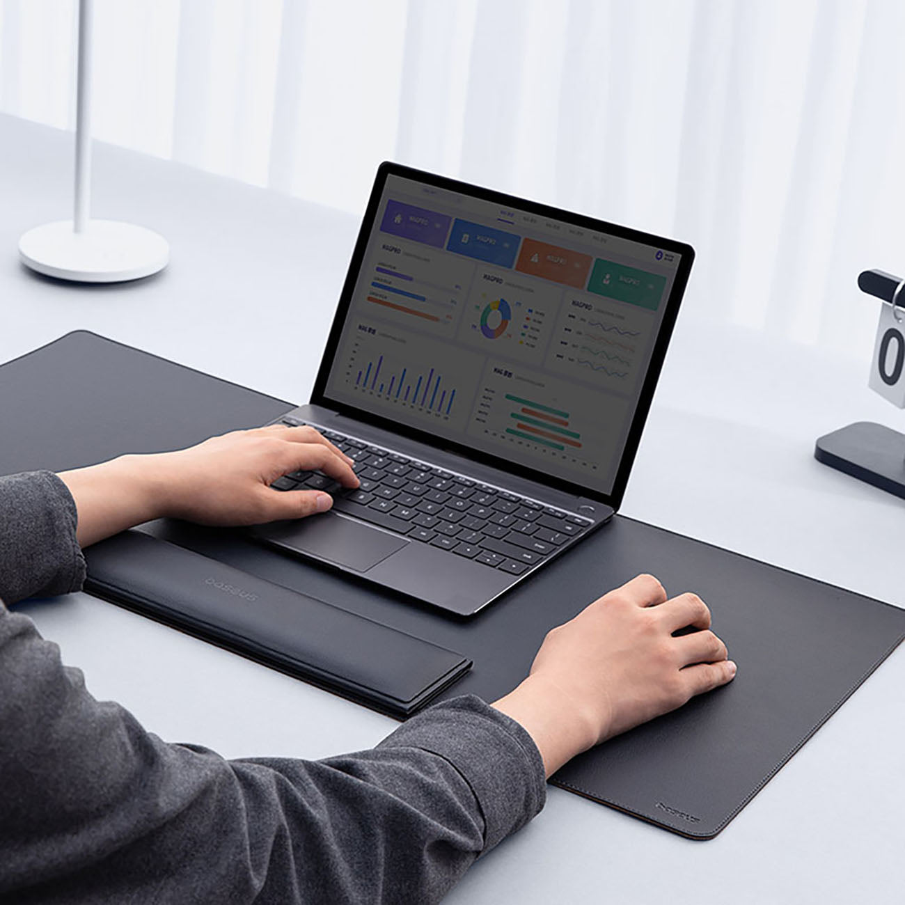 Computer Accessories – Desk mat for MagPro Series II laptop - Carlat