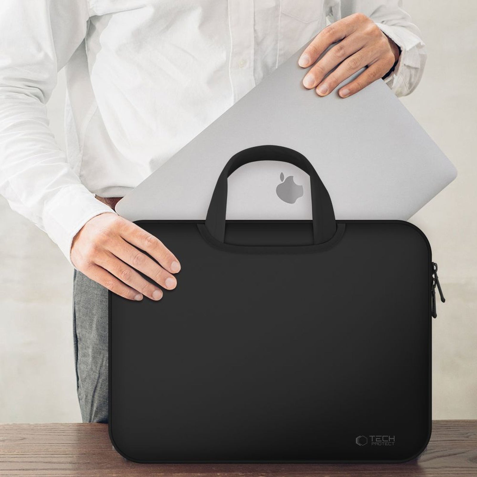 Computer Accessories – Neoprene sleeve bag for a 13-14" laptop - Carlat