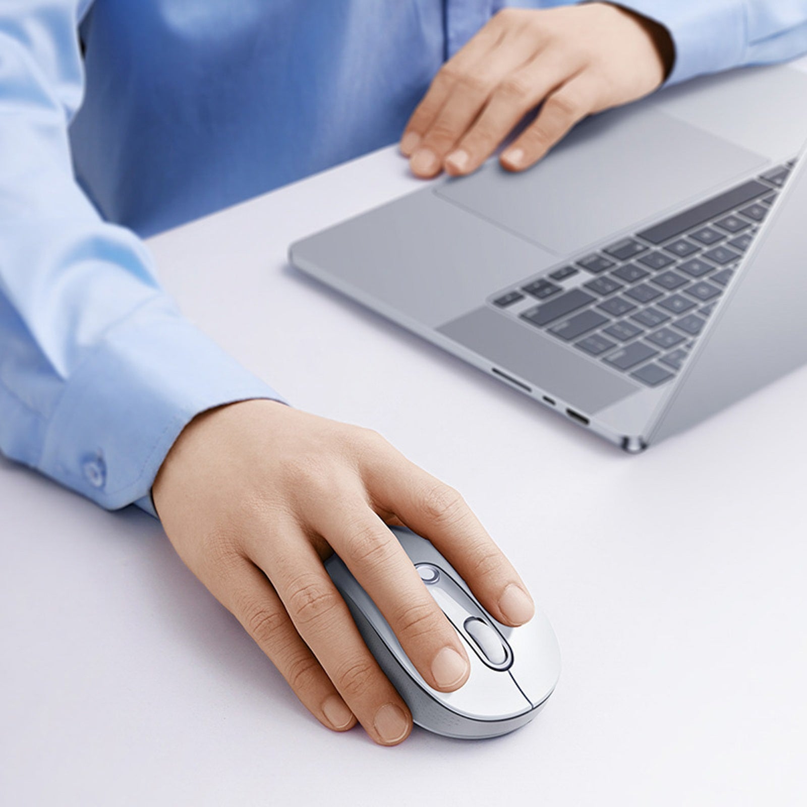 Computer Accessories – Wireless ergonomic Bluetooth mouse F02 - white - Carlat