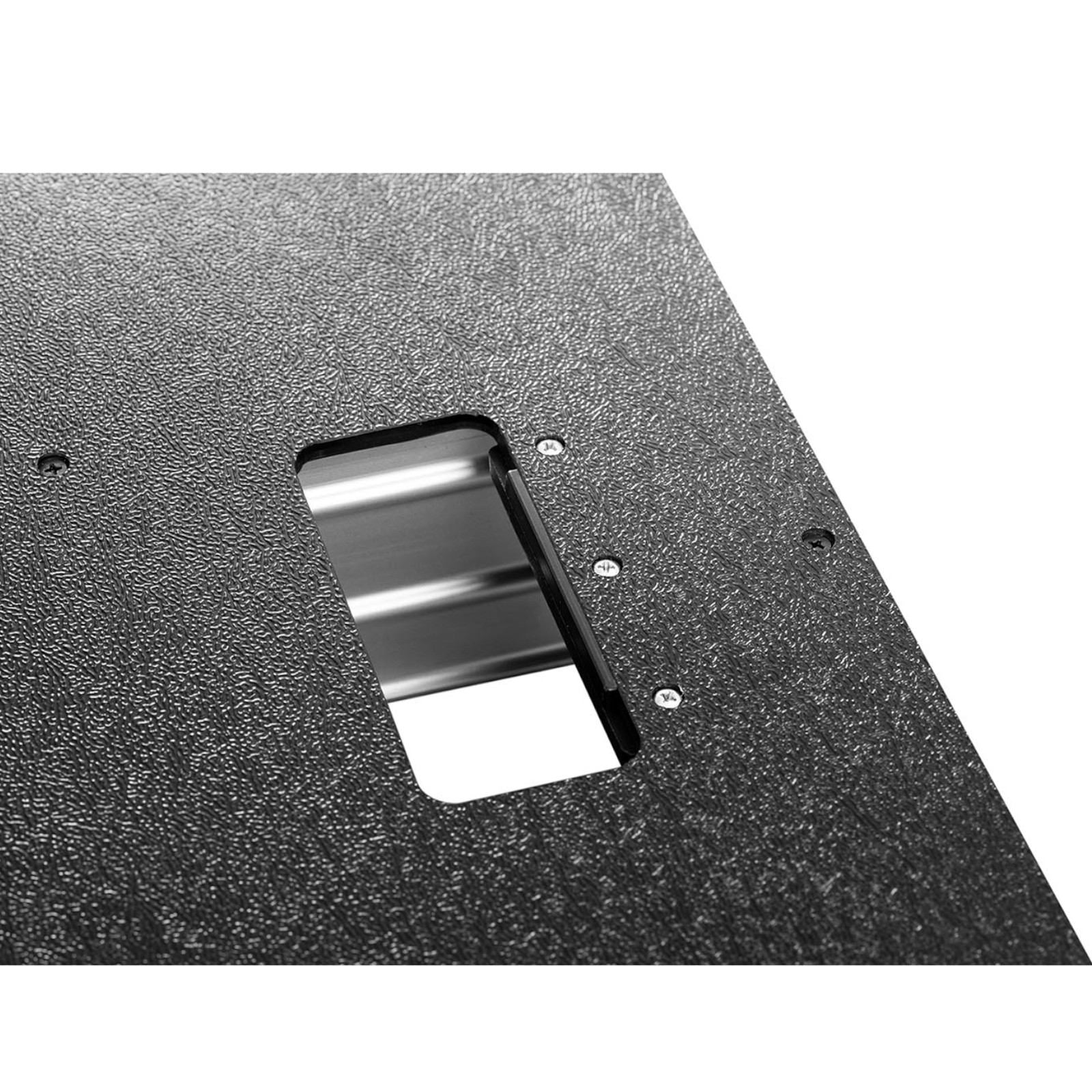 Construction tools – Guillotine machine for cutting laminated panels at - Carlat