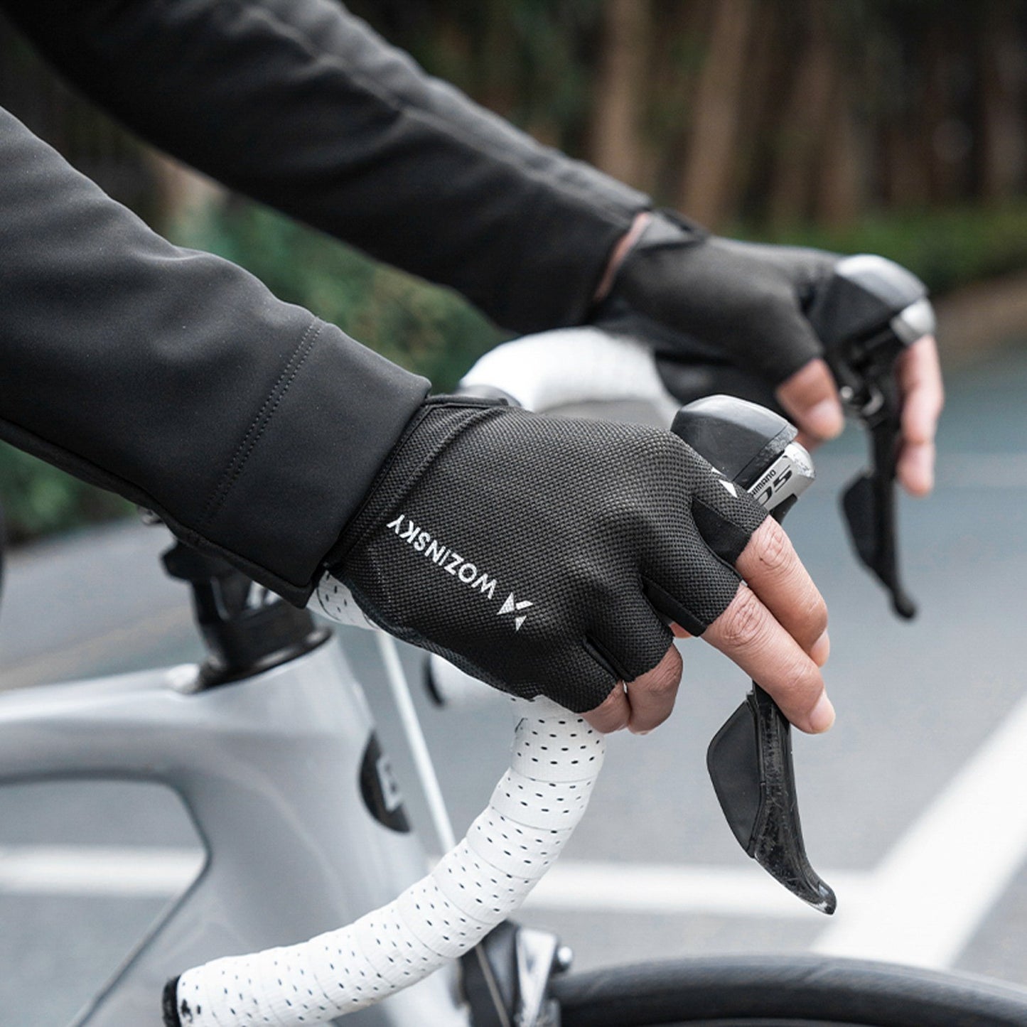 Cycling clothing – Anti-slip fingerless cycling gloves, size L - Carlat