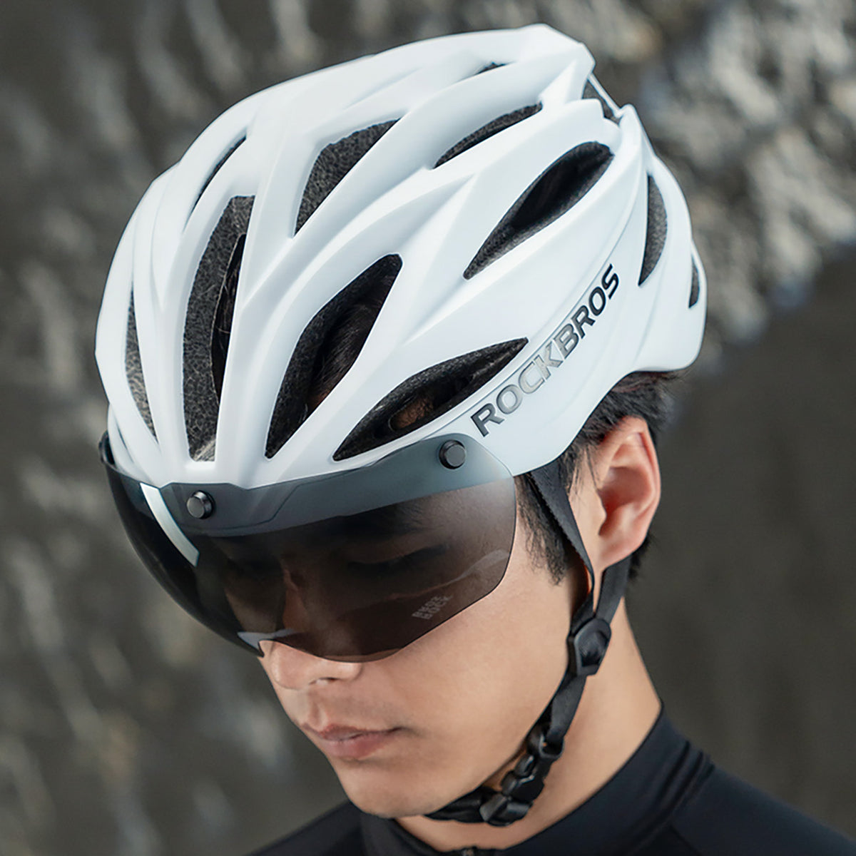 Cycling clothing – Bicycle helmet with a lens, detachable glasses - Carlat