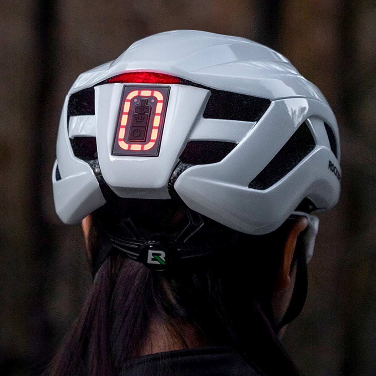 Cycling clothing – Bicycle helmet with integrated omni-directional lighting USB-C - Carlat