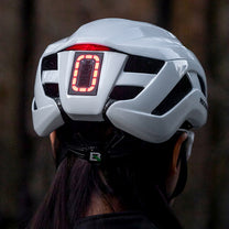 Cycling clothing – Bicycle helmet with integrated omni-directional lighting USB-C - Carlat