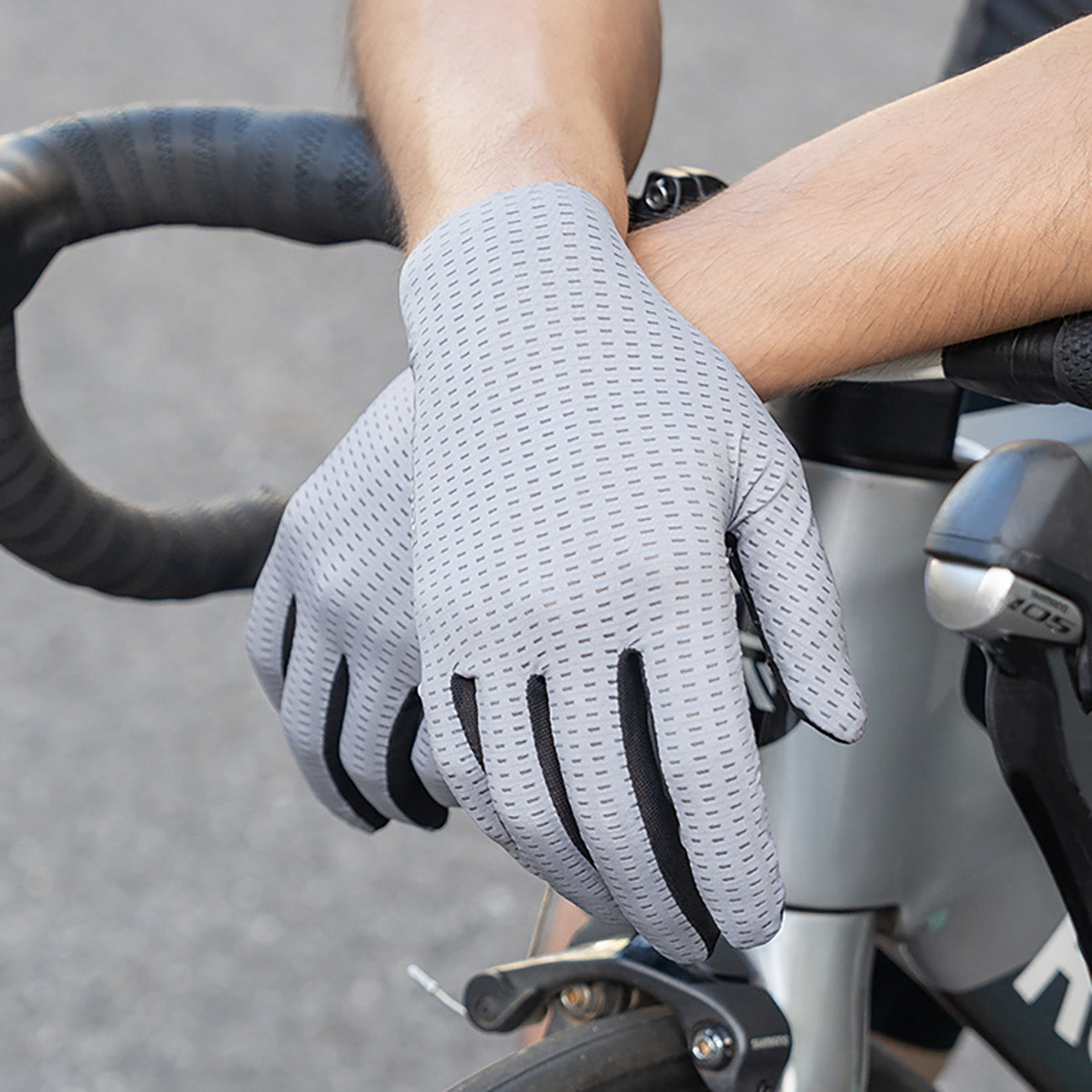 Cycling clothing – Breathable cycling gloves, full size L - Carlat