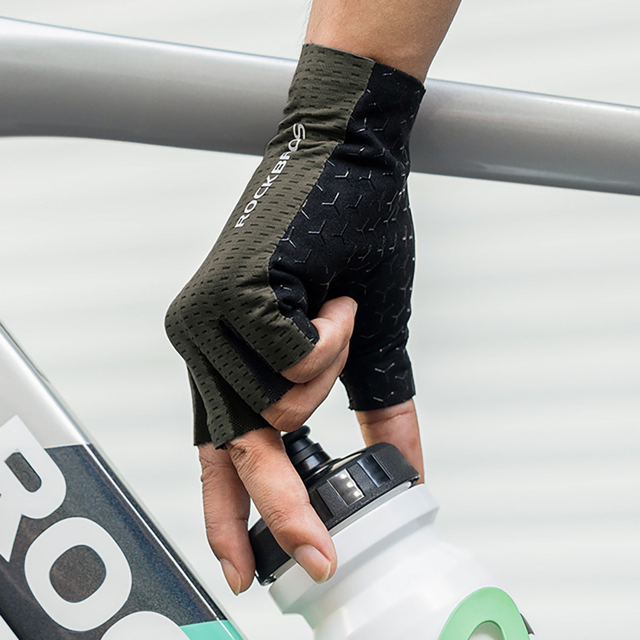 Cycling clothing – Breathable fingerless cycling gloves, size S - Carlat