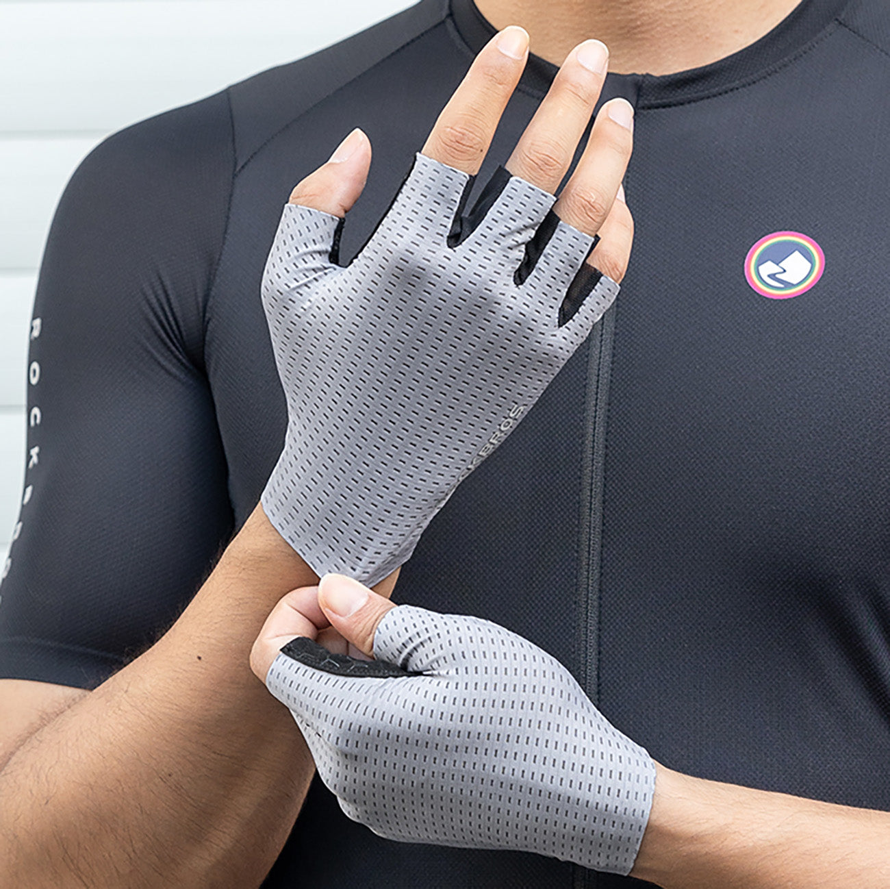 Cycling clothing – Breathable fingerless cycling gloves, size S - Carlat