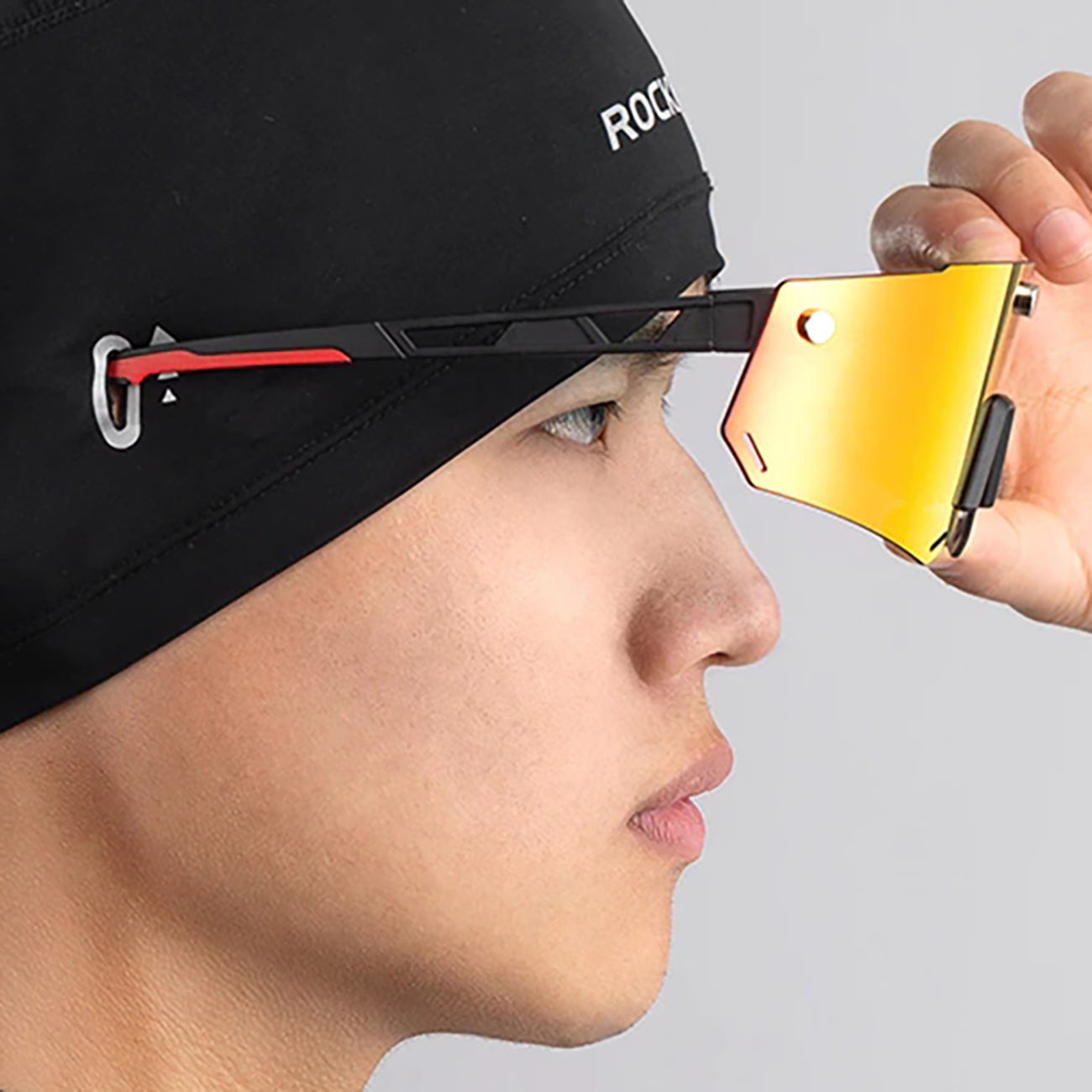 Cycling clothing – Cycling cap with cutouts for glasses - Carlat
