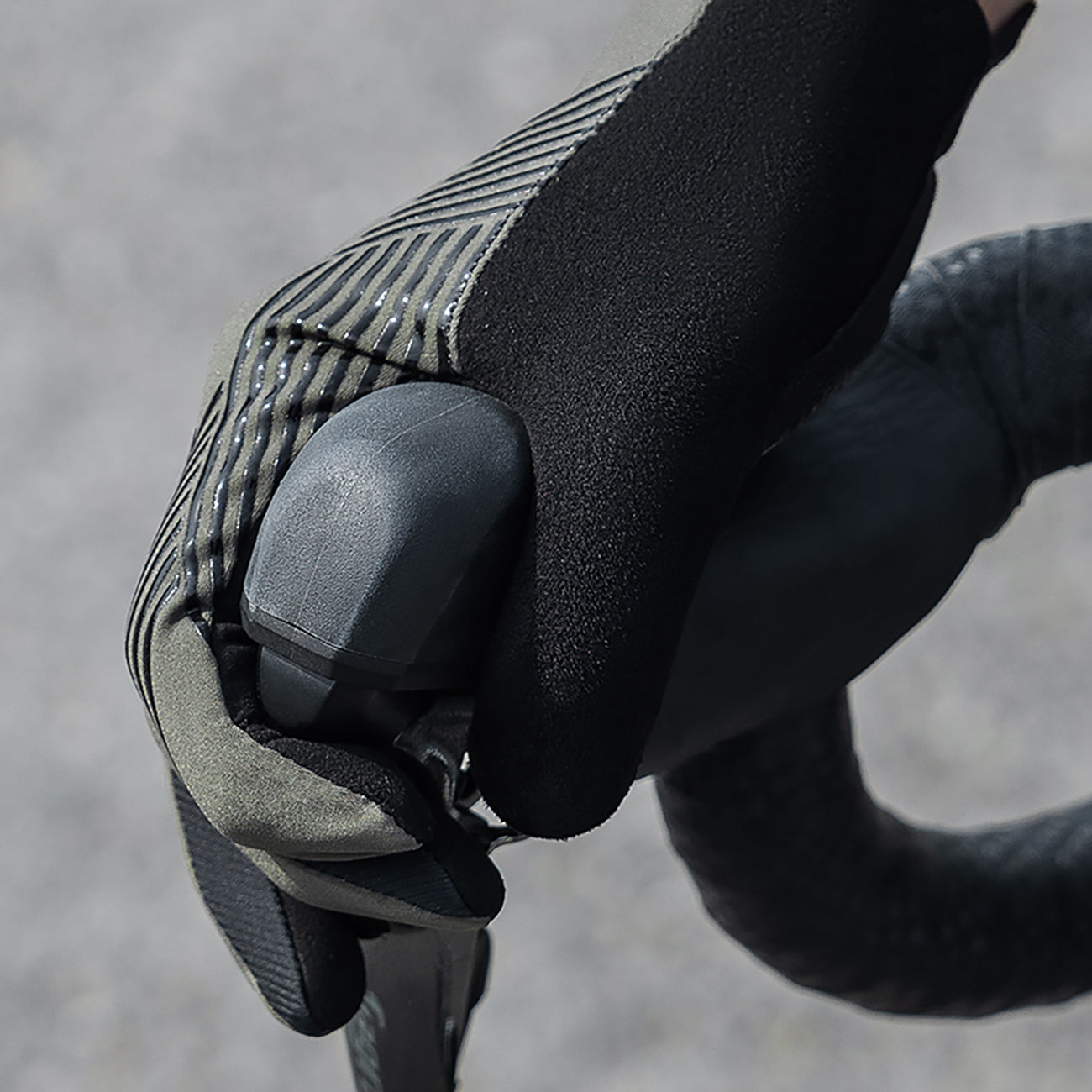 Cycling clothing – Full shock-absorbing cycling gloves, size L - Carlat