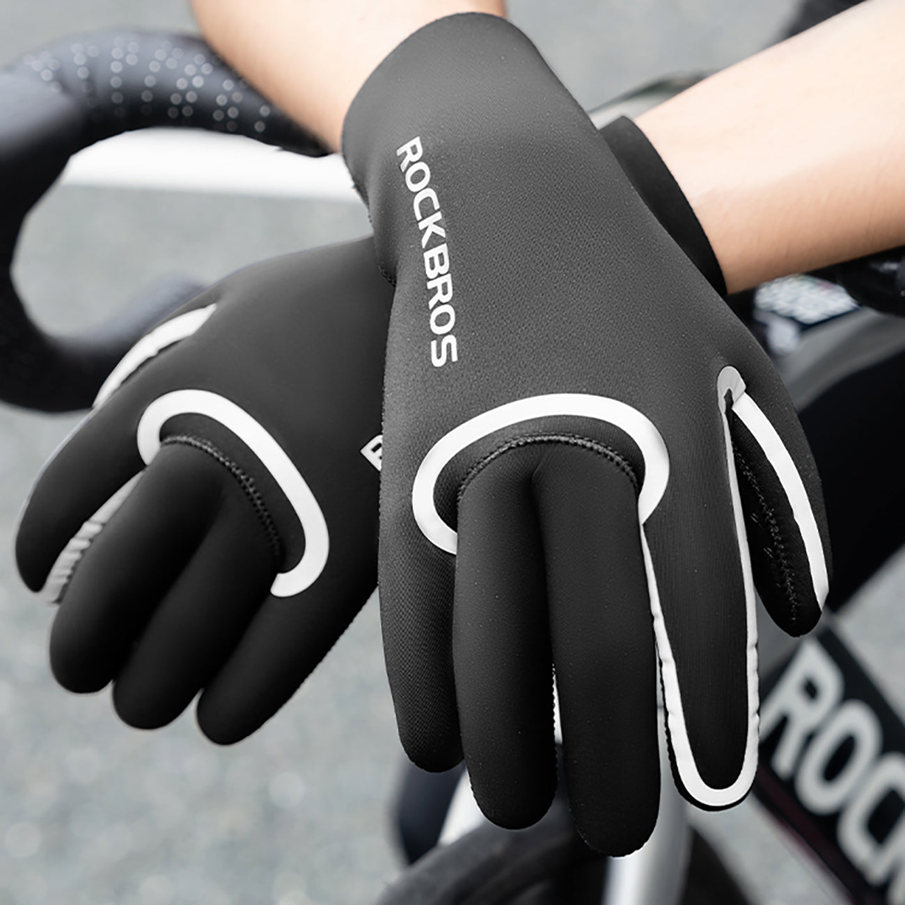 Cycling clothing – Fully waterproof cycling gloves, size XXL - Carlat