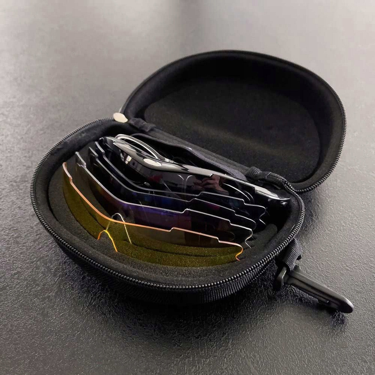 Cycling clothing – Polarized cycling glasses with replaceable colored lenses - Carlat
