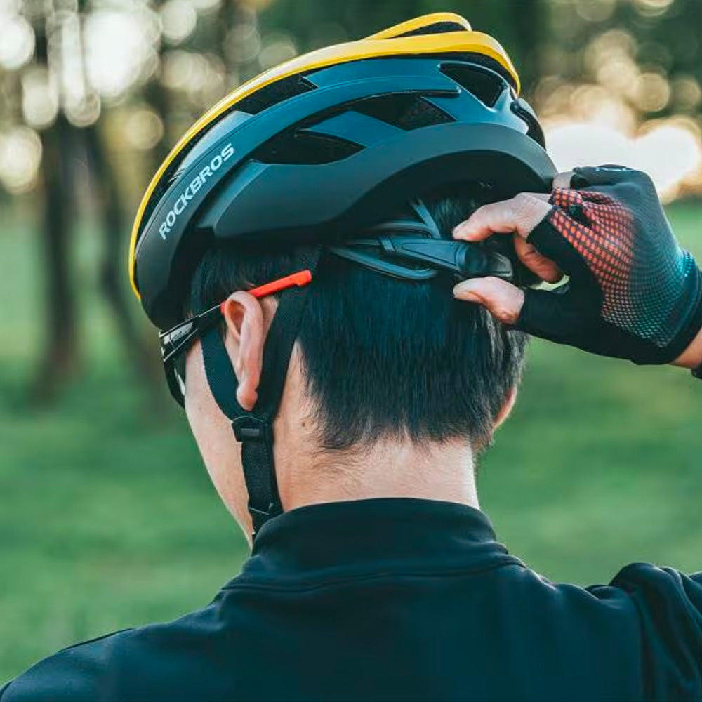 Cycling clothing – Universal adjustable bicycle helmet, size L, black - Carlat