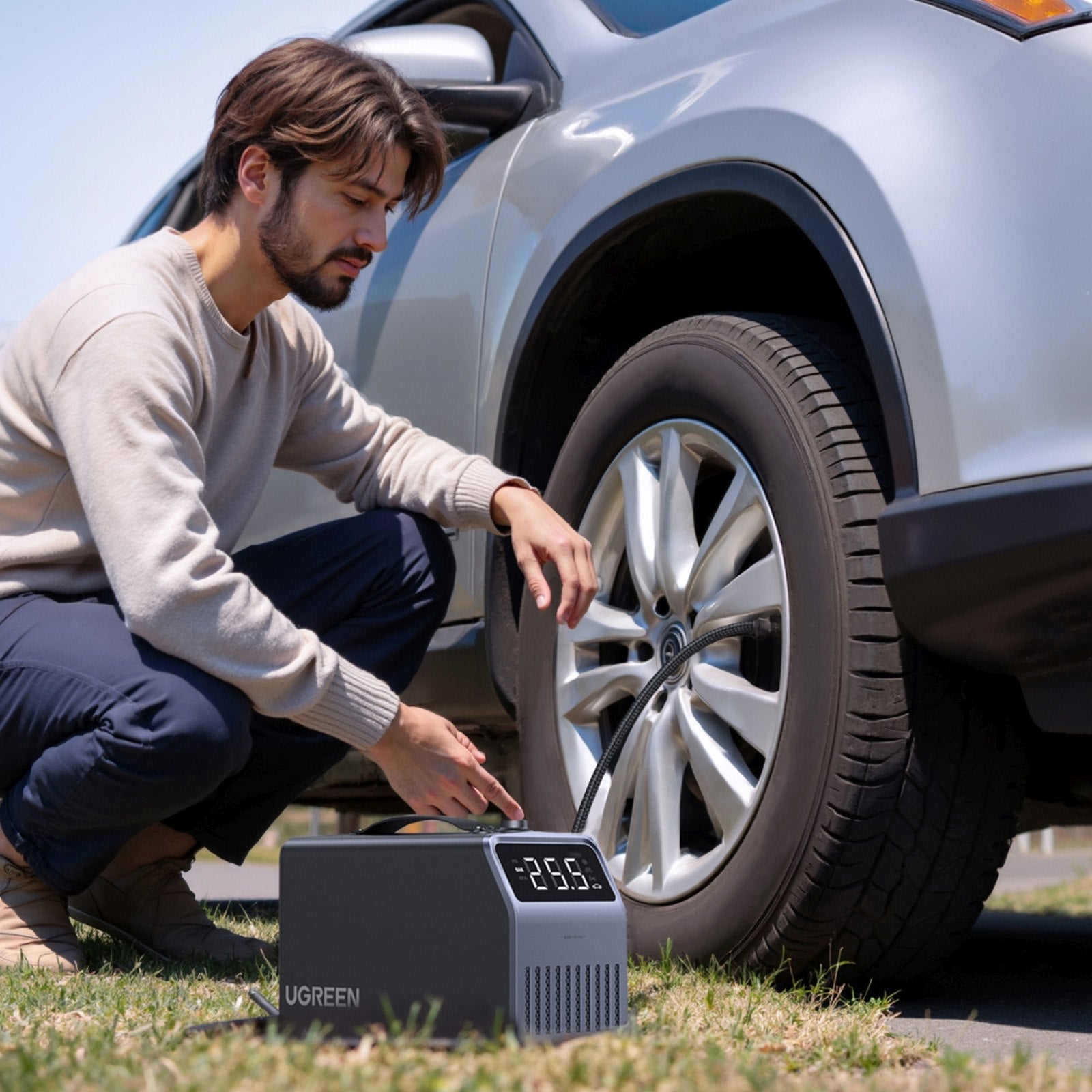 Electric car tire pump with display 150 PSI 3x4500mAh 12V - gray - Carlat