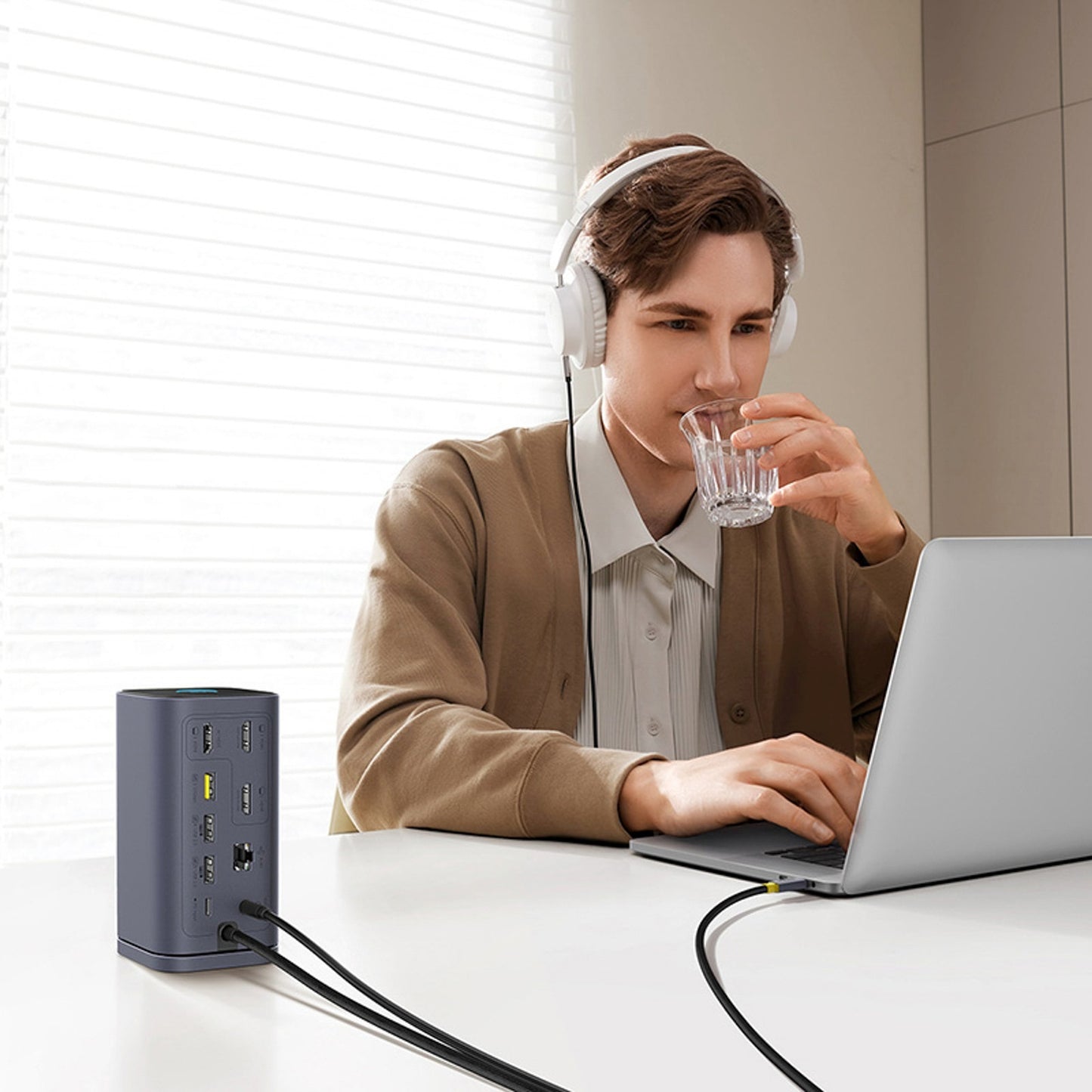 HUB 11in1 docking station USB-C USB-A HDMI RJ45 Minijack 3.5mm - gray - Carlat