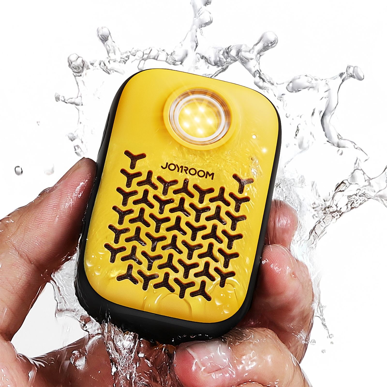 Headphones – Portable speaker with a flashlight, a magnet and - Carlat