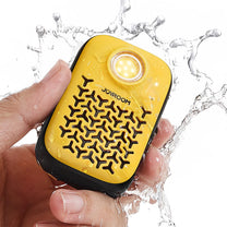 Headphones – Portable speaker with a flashlight, a magnet and - Carlat